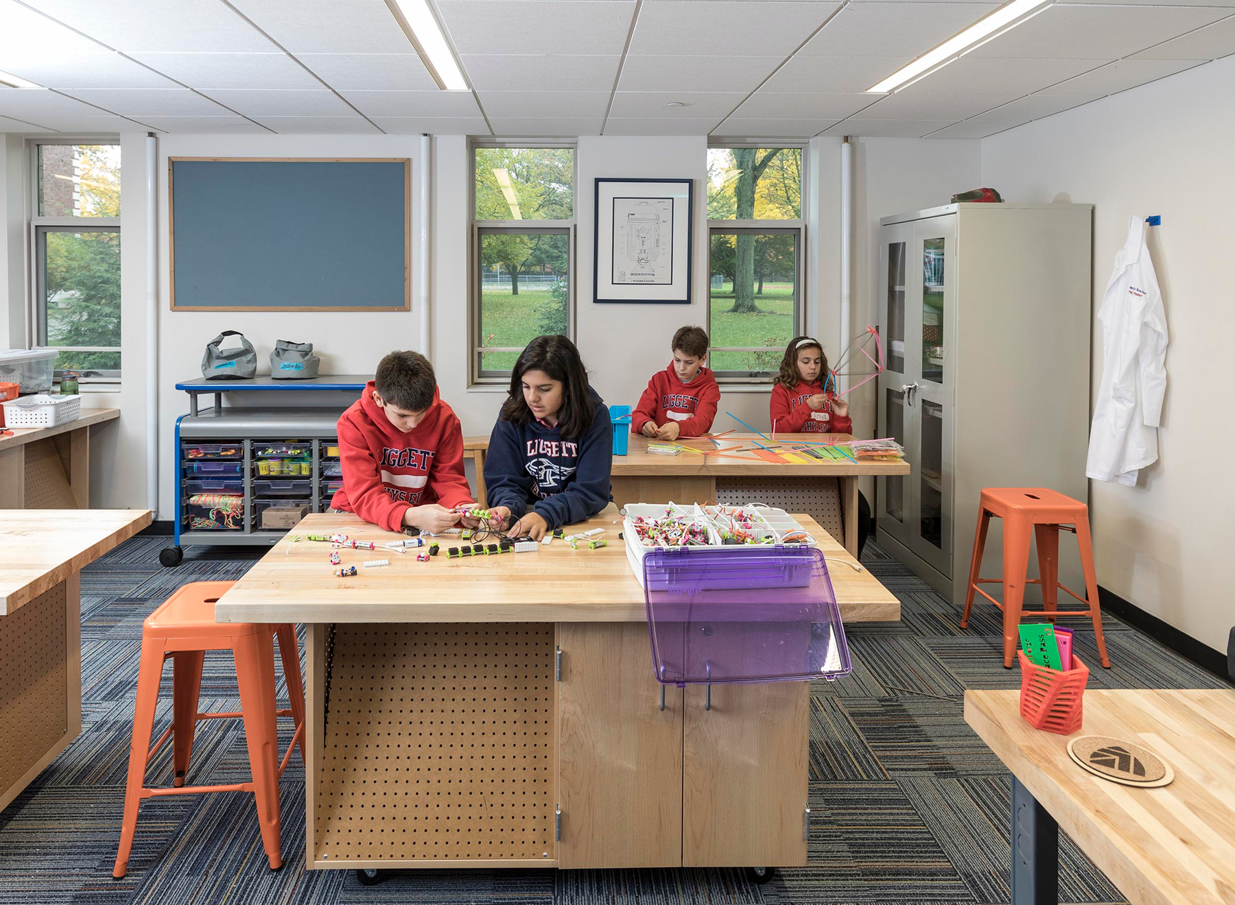 Kids working in Makerspace Classroom